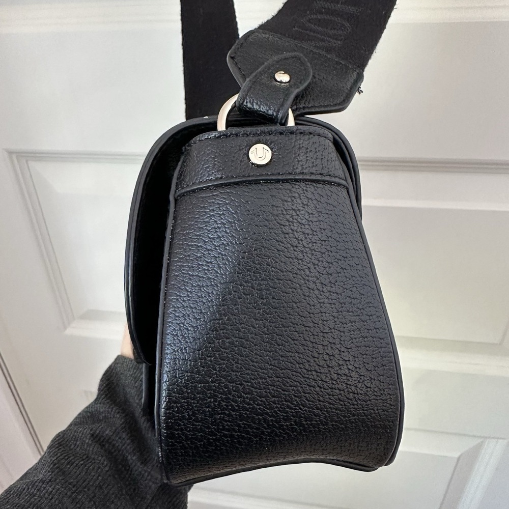 TRUE RELIGION Mini Flap Logo Crossbody Bag Black Gold Horseshoe Adjustable Strap - Picture 6 of 16